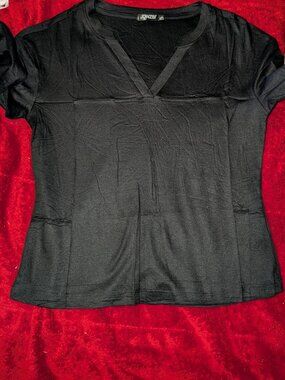 Women's Long Sleeve Crop Tops V Neck Cropped T Shirts Fall Tops